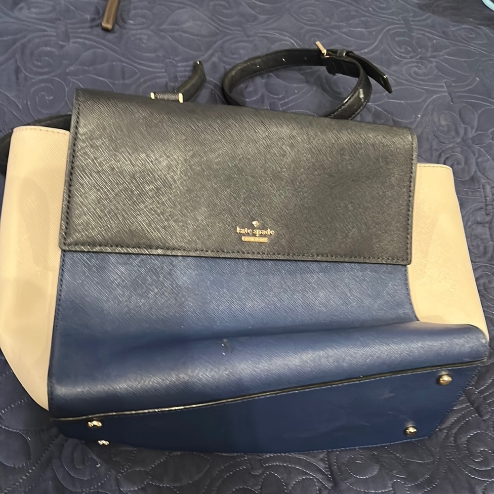 Kate spade Cameron street handbag like new . No shoulder strap .